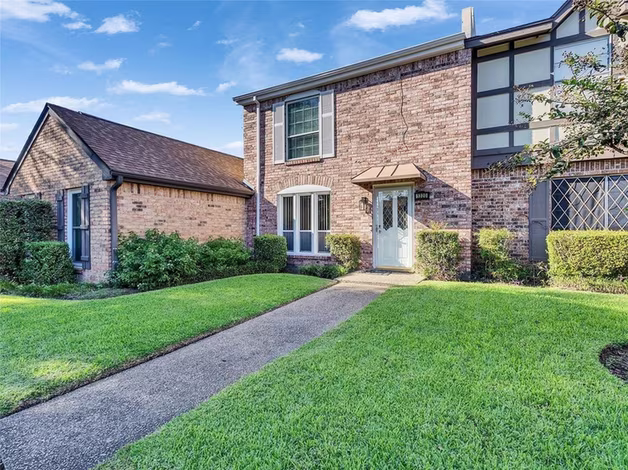 Photo 7 of 1320 Town Circle 1, Baytown, TX