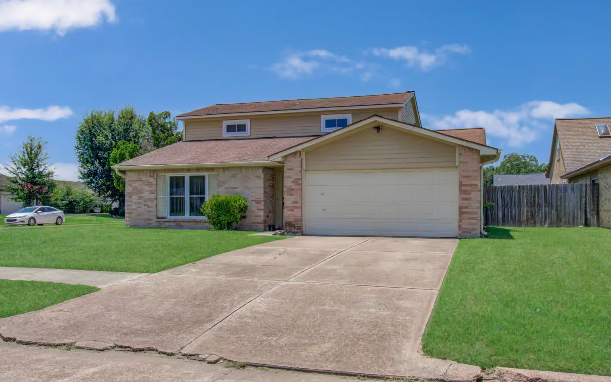 Photo 2 of 7503 Wovenwood Lane, Houston, TX