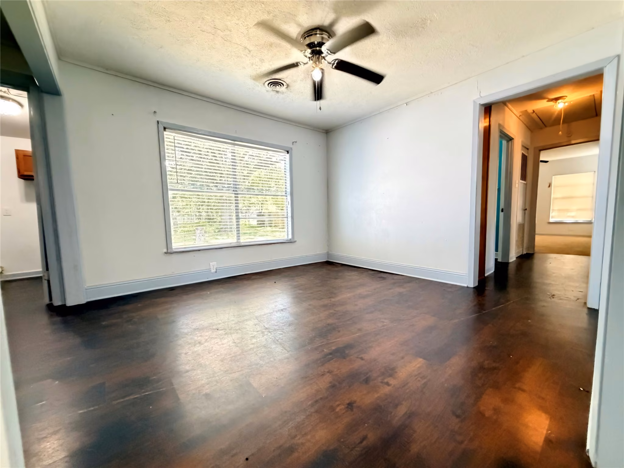 Photo 4 of 1904 Wright Boulevard, Baytown, TX