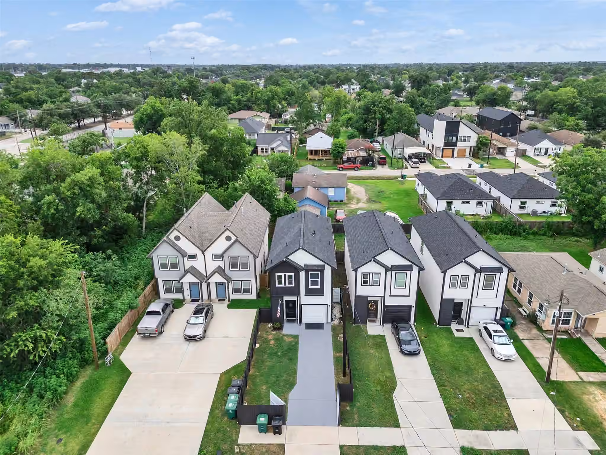 Photo 3 of 7923 Bonaire Street, Houston, TX