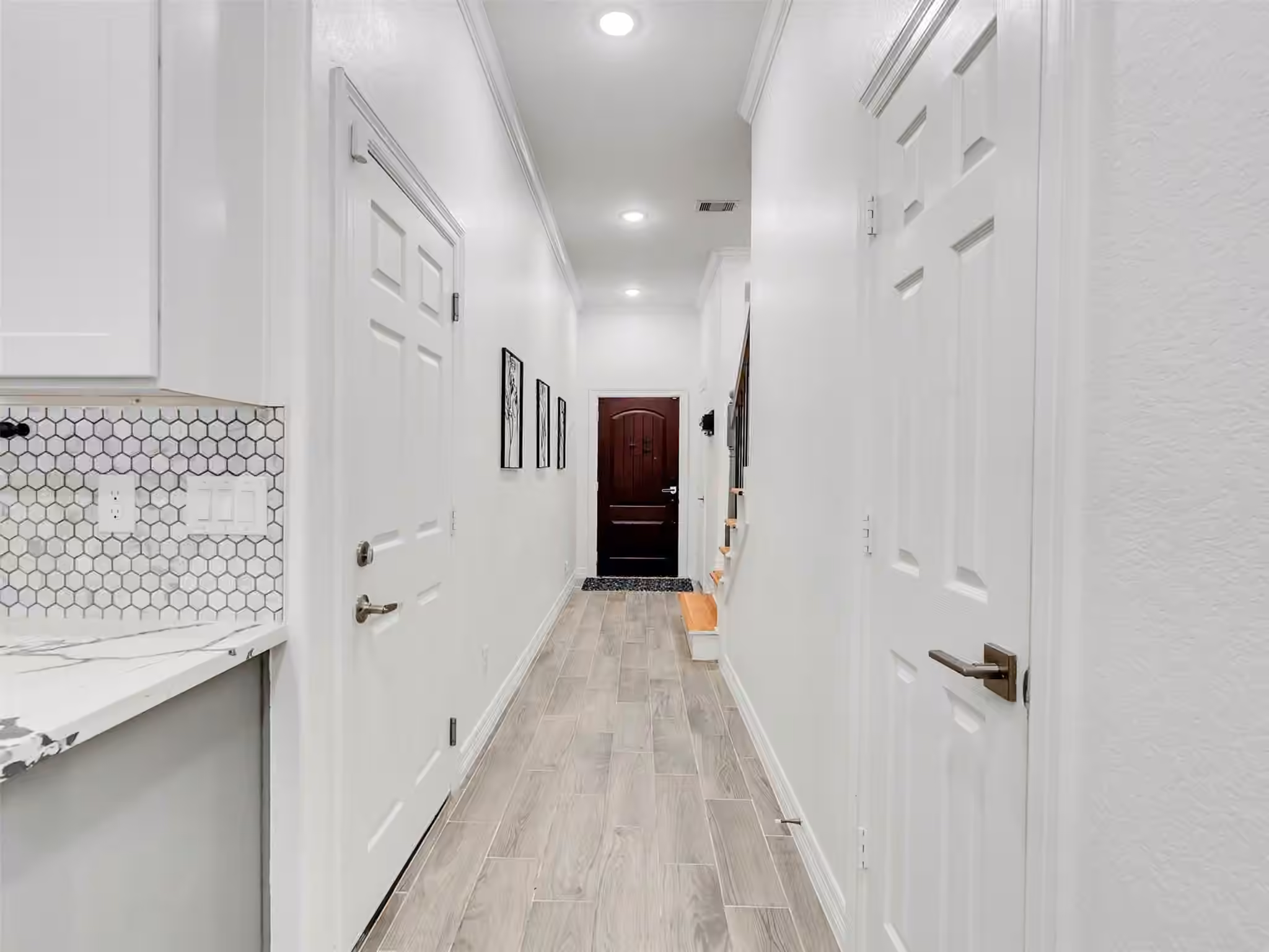 Photo 5 of 7923 Bonaire Street, Houston, TX