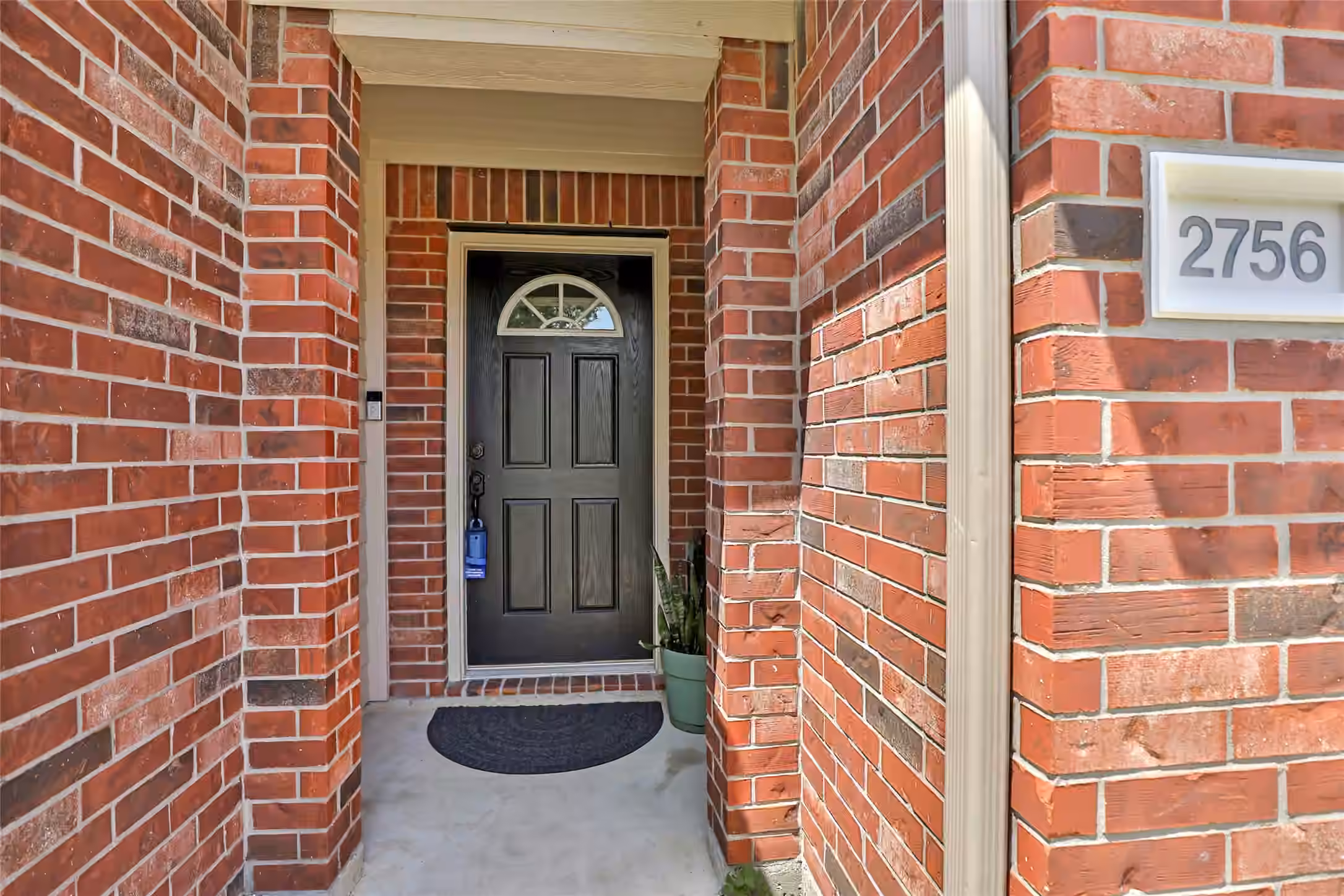 Photo 2 of 2756 Woodspring Acres Drive, Houston, TX