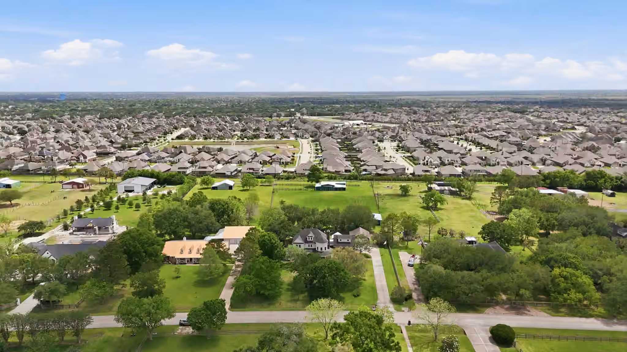 Photo 2 of 1301 W Viejo Drive, Friendswood, TX