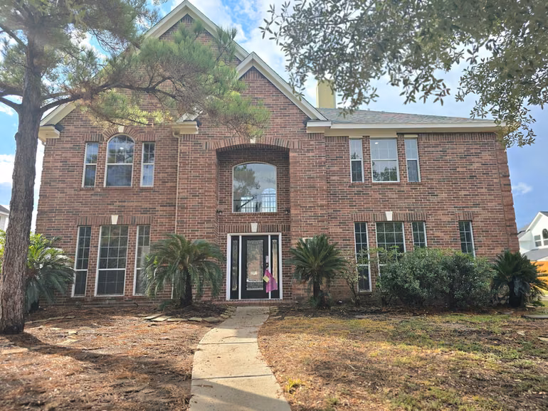 Photo 3 of 20315 Lakeland Falls Drive, Cypress, TX