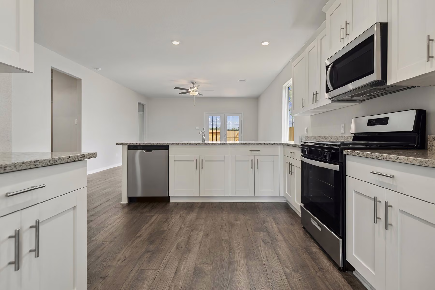 Photo 6 of 16414 Blossom Grove Drive, Conroe, TX