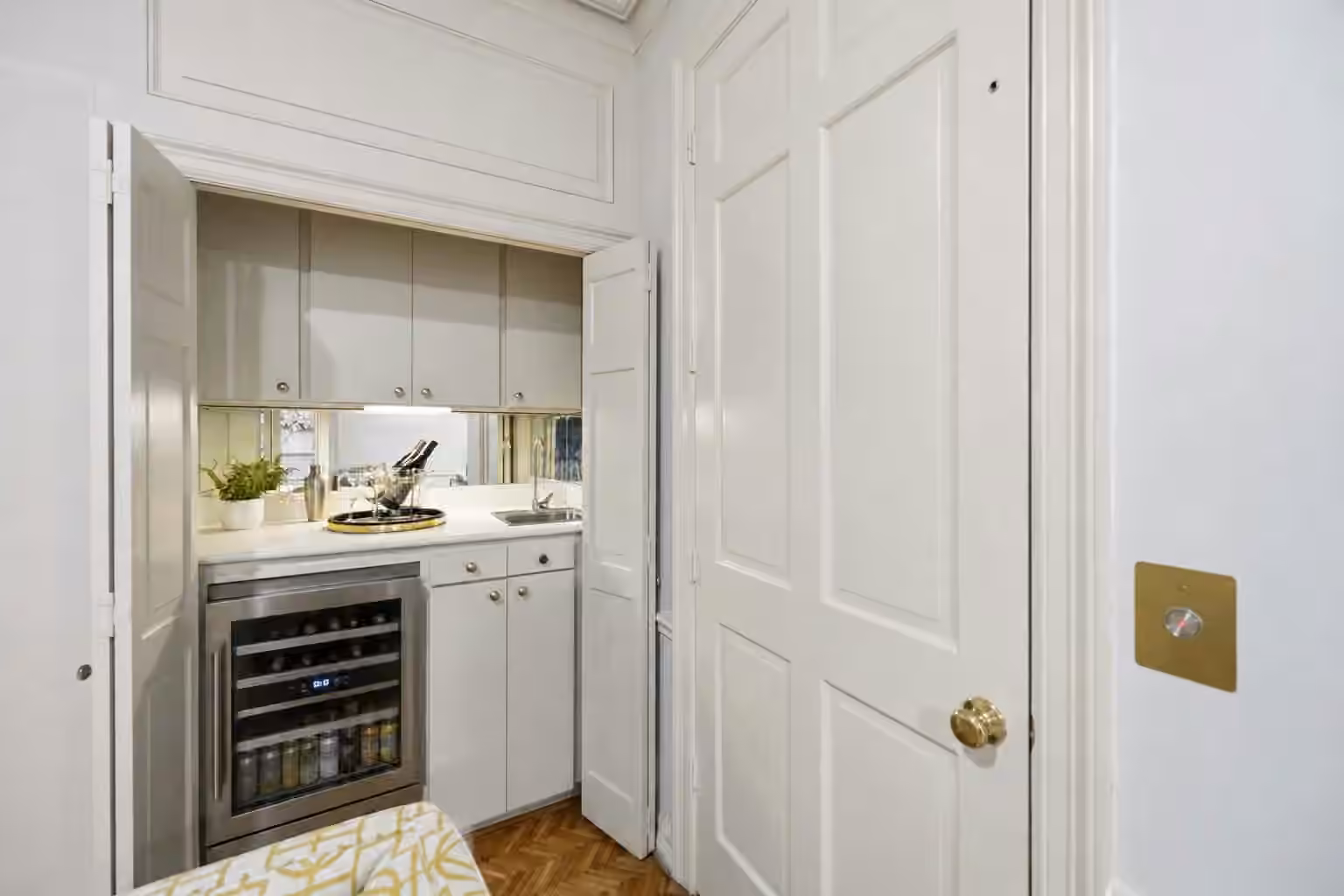 Photo 6 of 7507 Del Monte Drive, Houston, TX