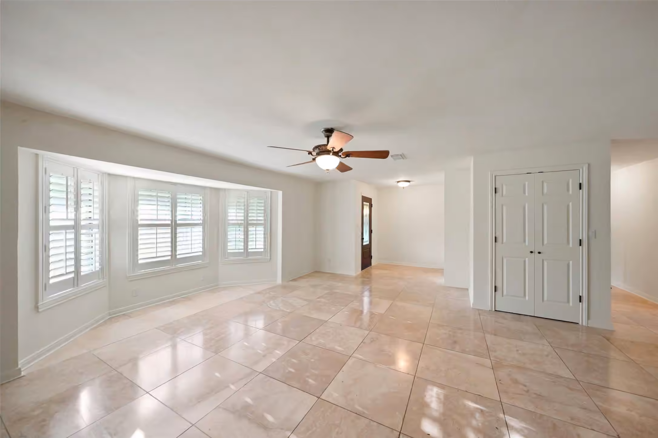 Photo 6 of 83 County Road 3189c, Cleveland, TX