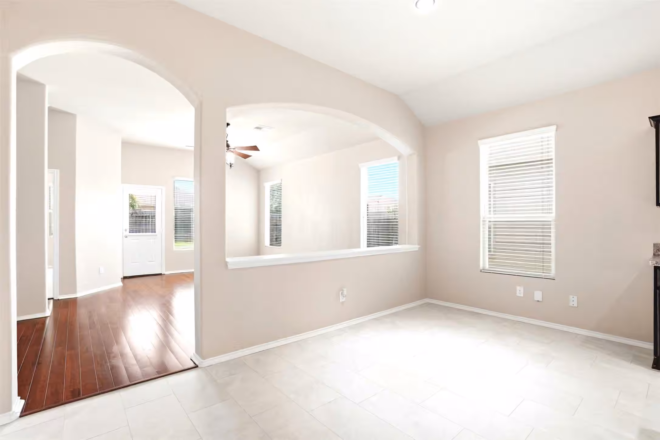 Photo 5 of 5427 Sunfall Bend Lane, Katy, TX
