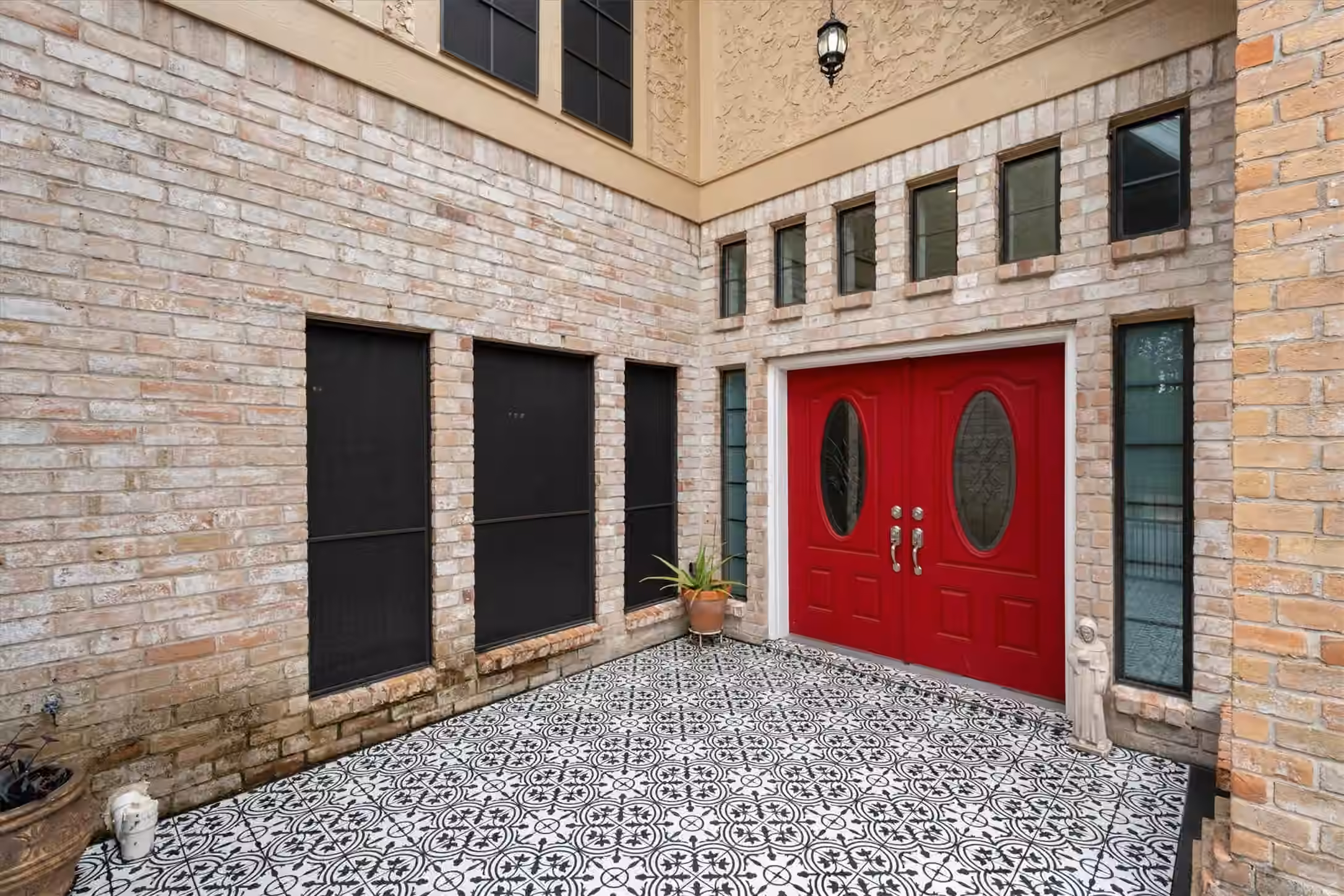 Photo 3 of 5706 Glen Mist Lane, Houston, TX