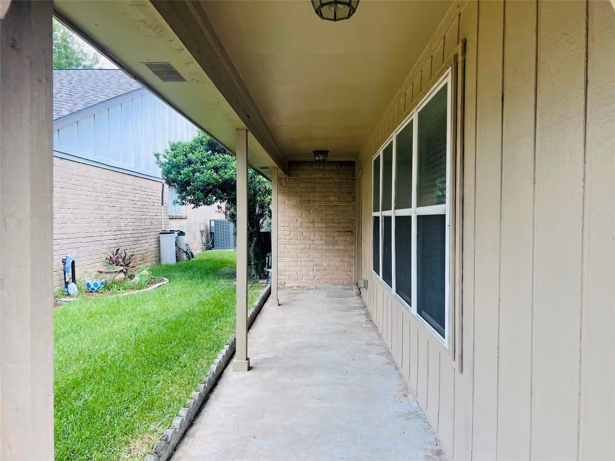 Photo 4 of 902 Hidden Canyon Road, Katy, TX