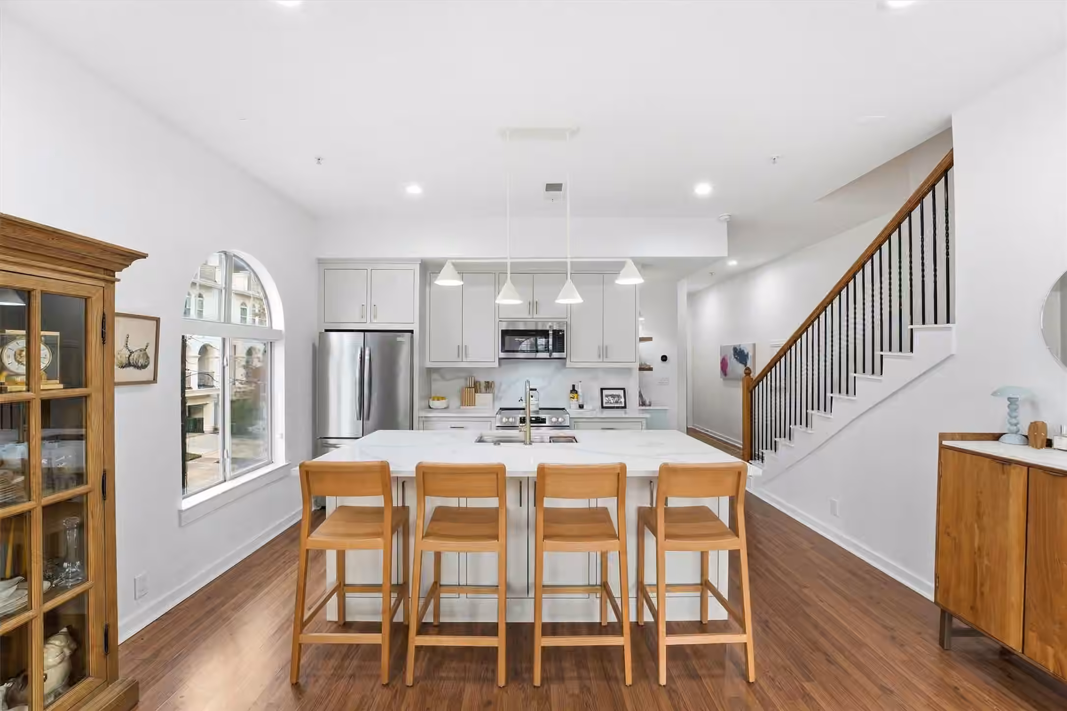 Photo of 806 Jackson Hill Street 201, Houston, TX 77007
