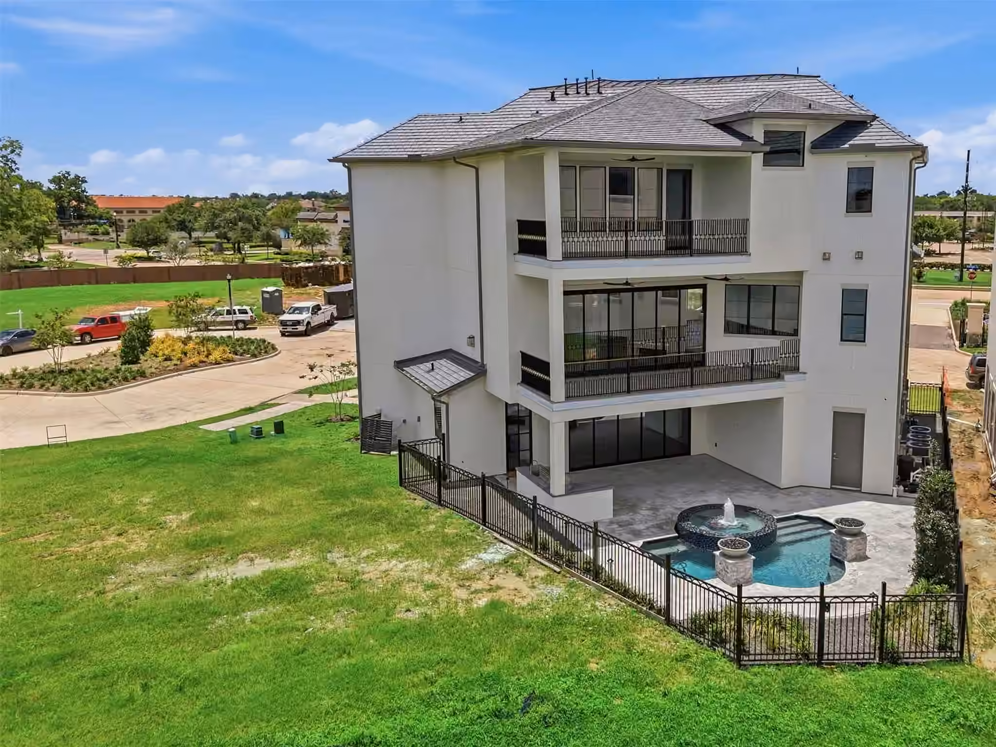 Photo 3 of 4610 Sunset Circle, Sugar Land, TX