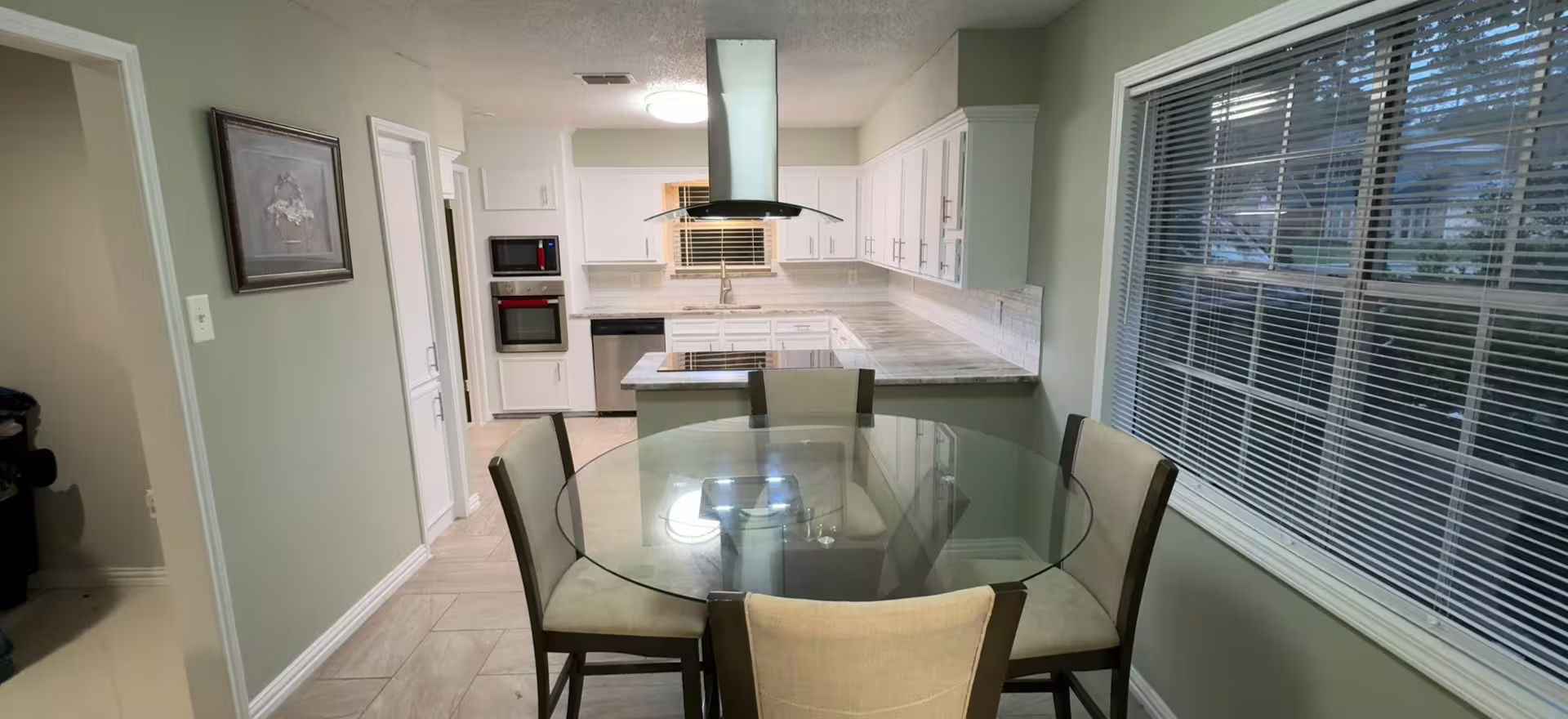 Photo 5 of 3830 Fairvalley Drive, Houston, TX