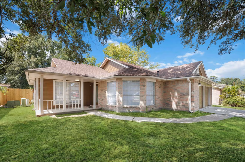 Photo 2 of 10727 Kentington Oak Drive, Humble, TX