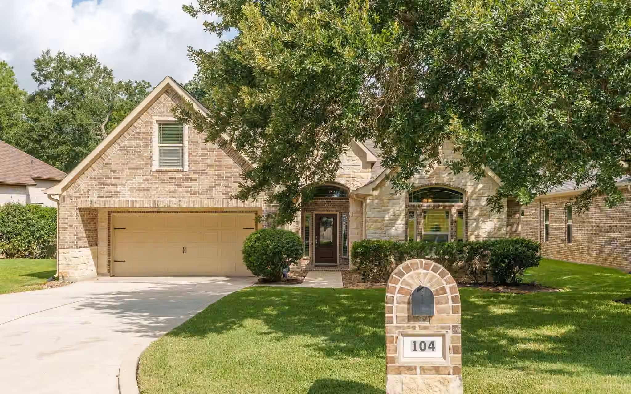 Photo of 104 Lakeside Drive, Montgomery, TX