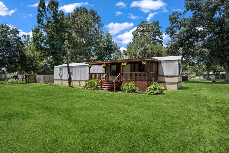 Photo of 30 East Old Field Drive, Huffman, TX 77336