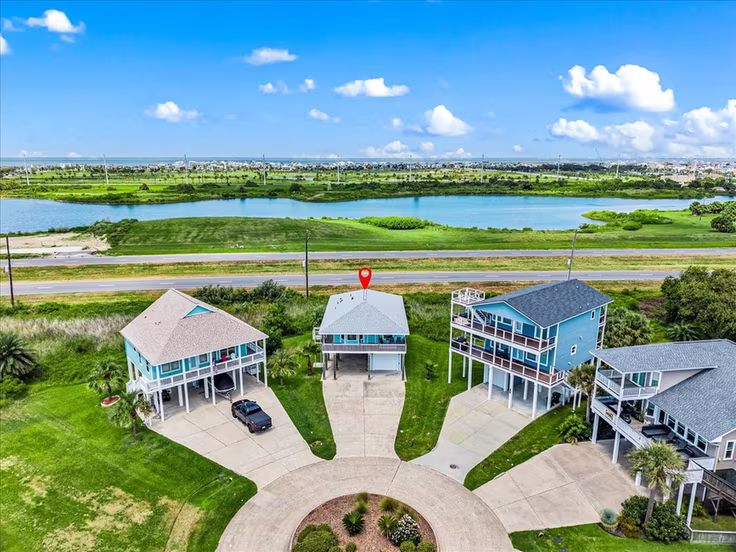 Photo 3 of 3902 Pirates Beach Court, Galveston, TX