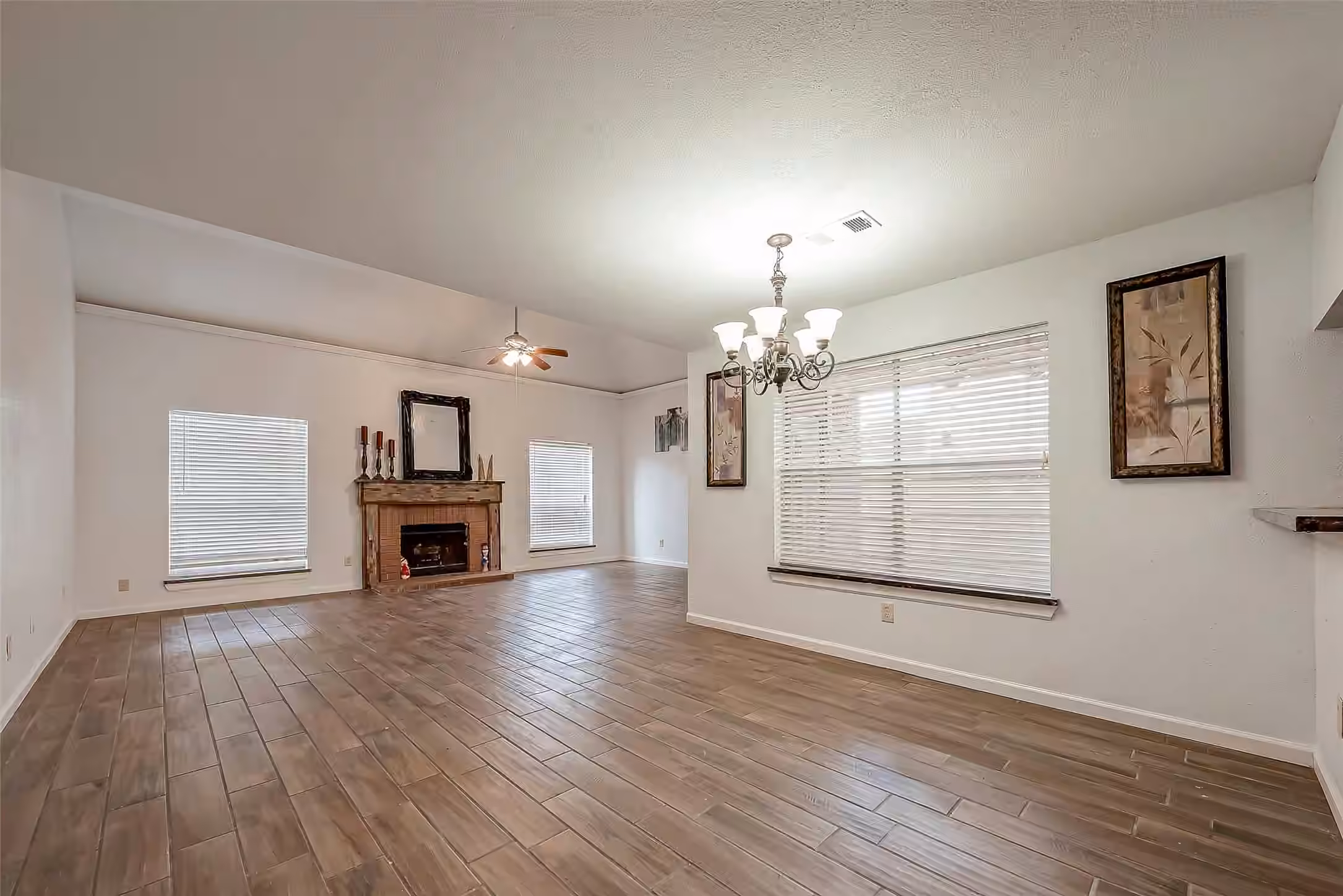 Photo 6 of 5110 Prairie Creek Drive, Houston, TX