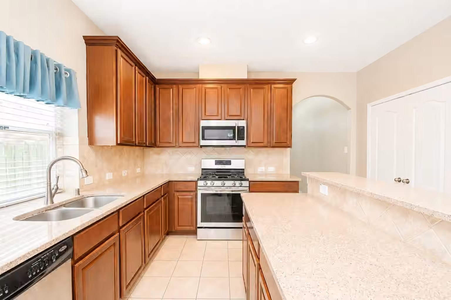Photo 5 of 24430 Haywards Crossing Lane, Katy, TX