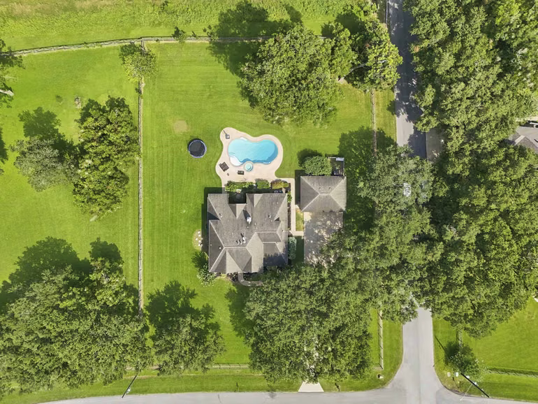 Photo 4 of 5202 Cherry Ridge Road, Richmond, TX