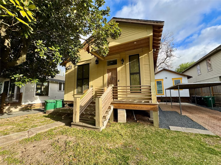 Photo 6 of 811 E 23rd Street, Houston, TX