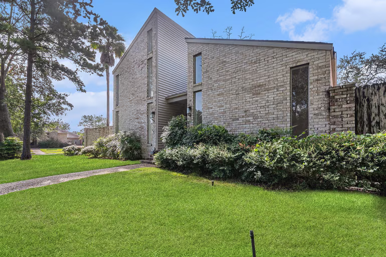 Photo 3 of 4334 Lake Grove Drive, Seabrook, TX