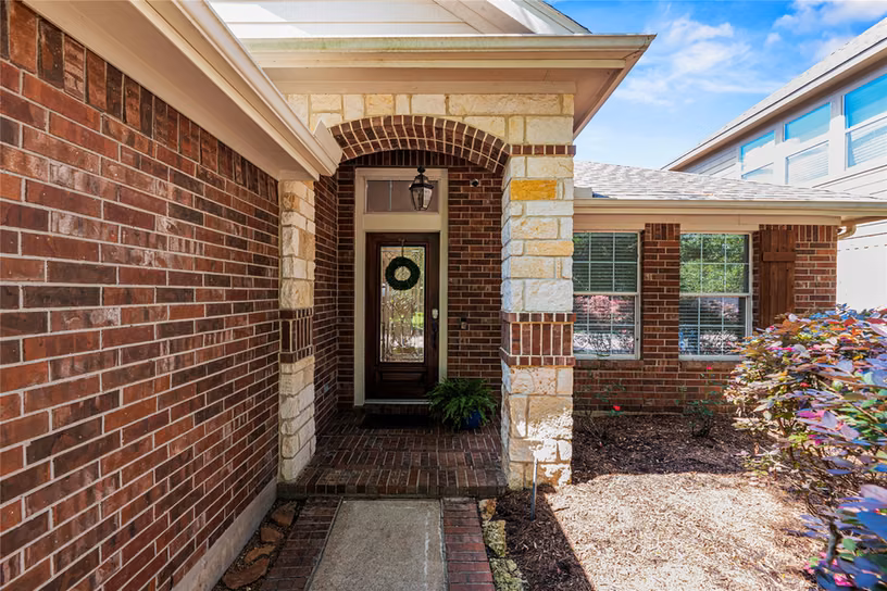 Photo 4 of 18334 N Elizabeth Shore Loop, Cypress, TX