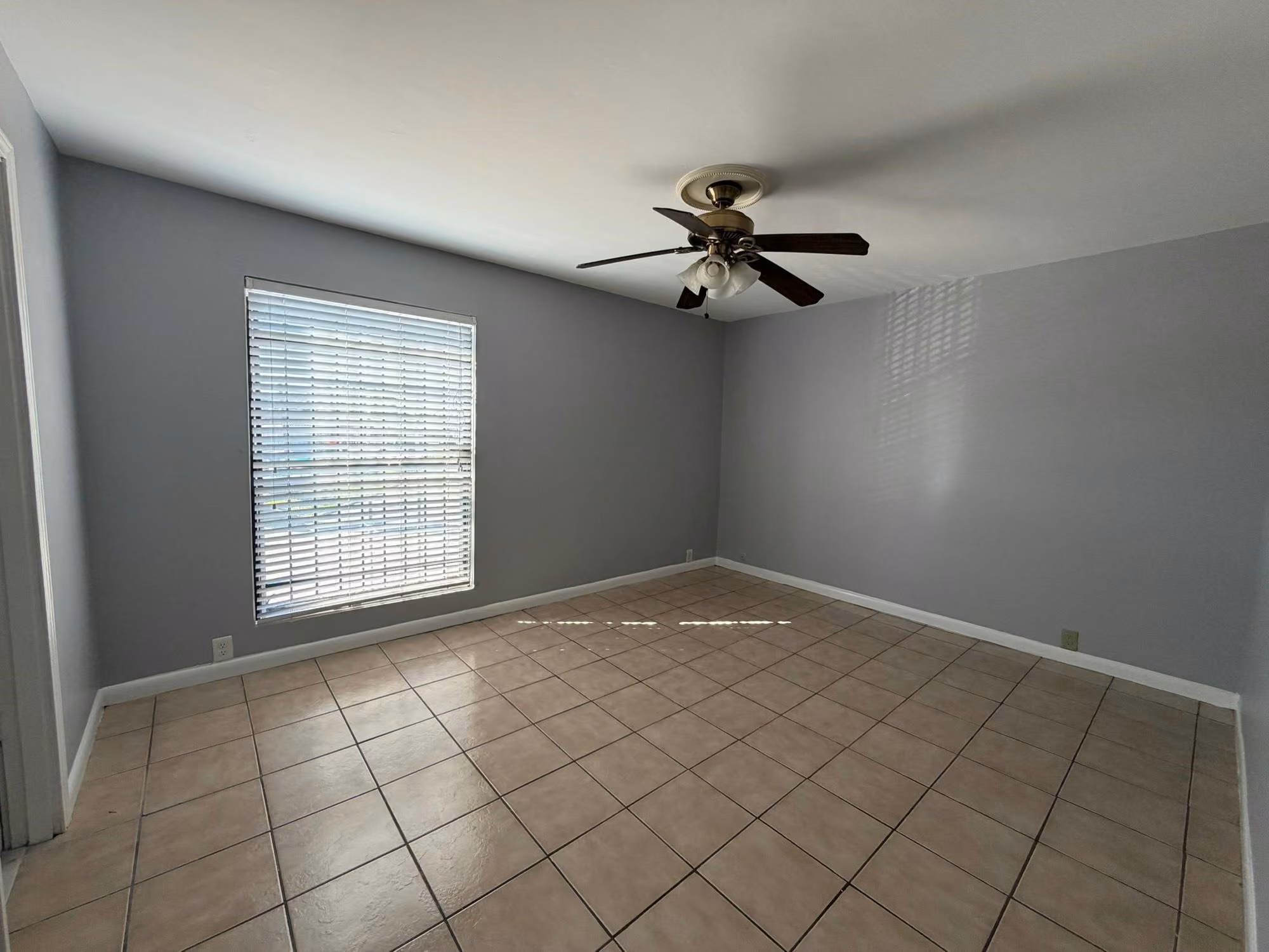 Photo 3 of 5617 Bissonnet Street 201B, Houston, TX