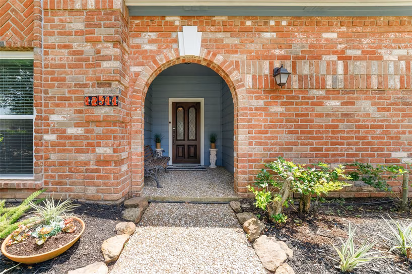 Photo 2 of 12511 Meadow Lake Drive, Houston, TX