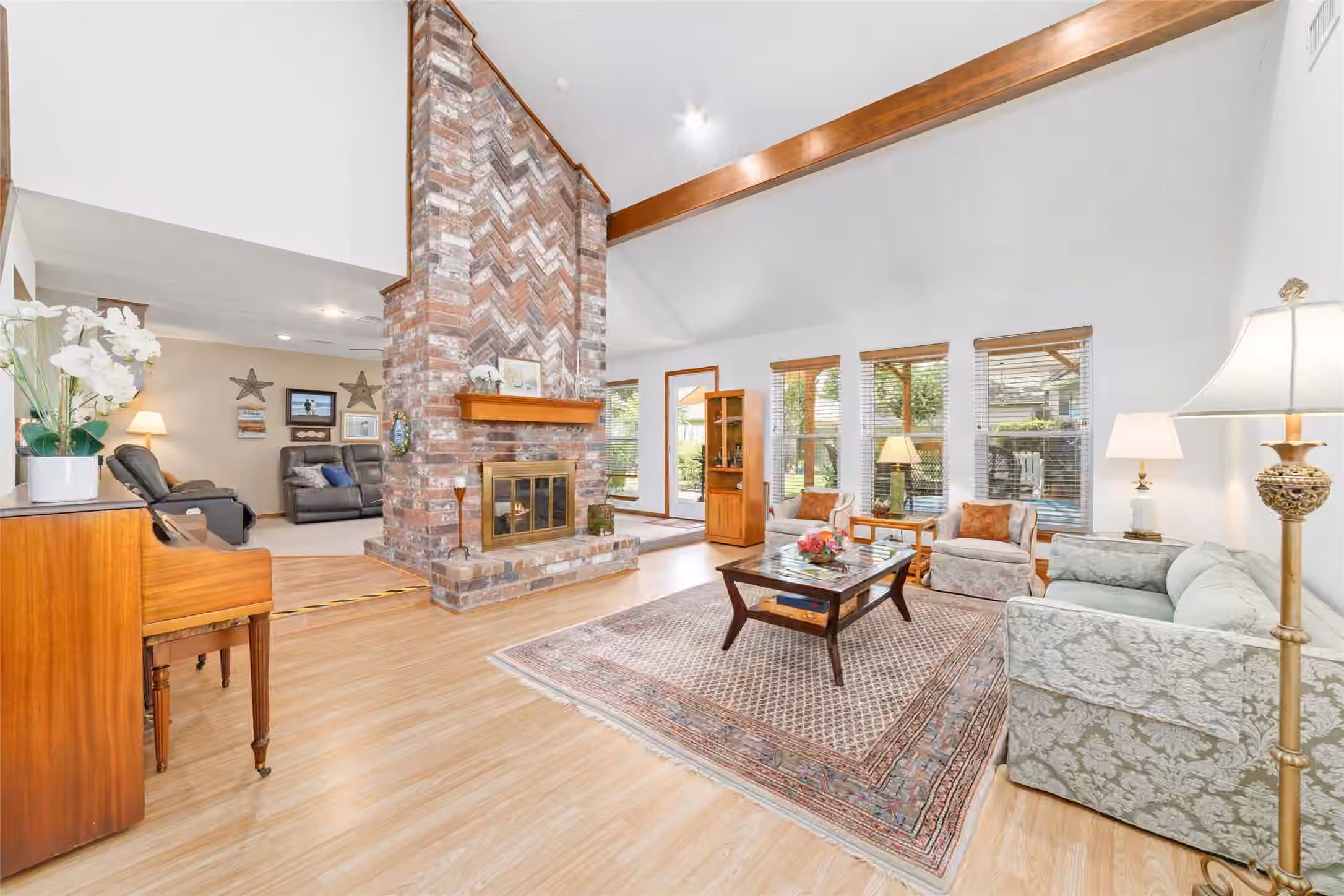 Photo 4 of 12511 Meadow Lake Drive, Houston, TX