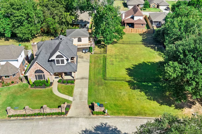 Photo of 6971 Breezy Point, Willis, TX