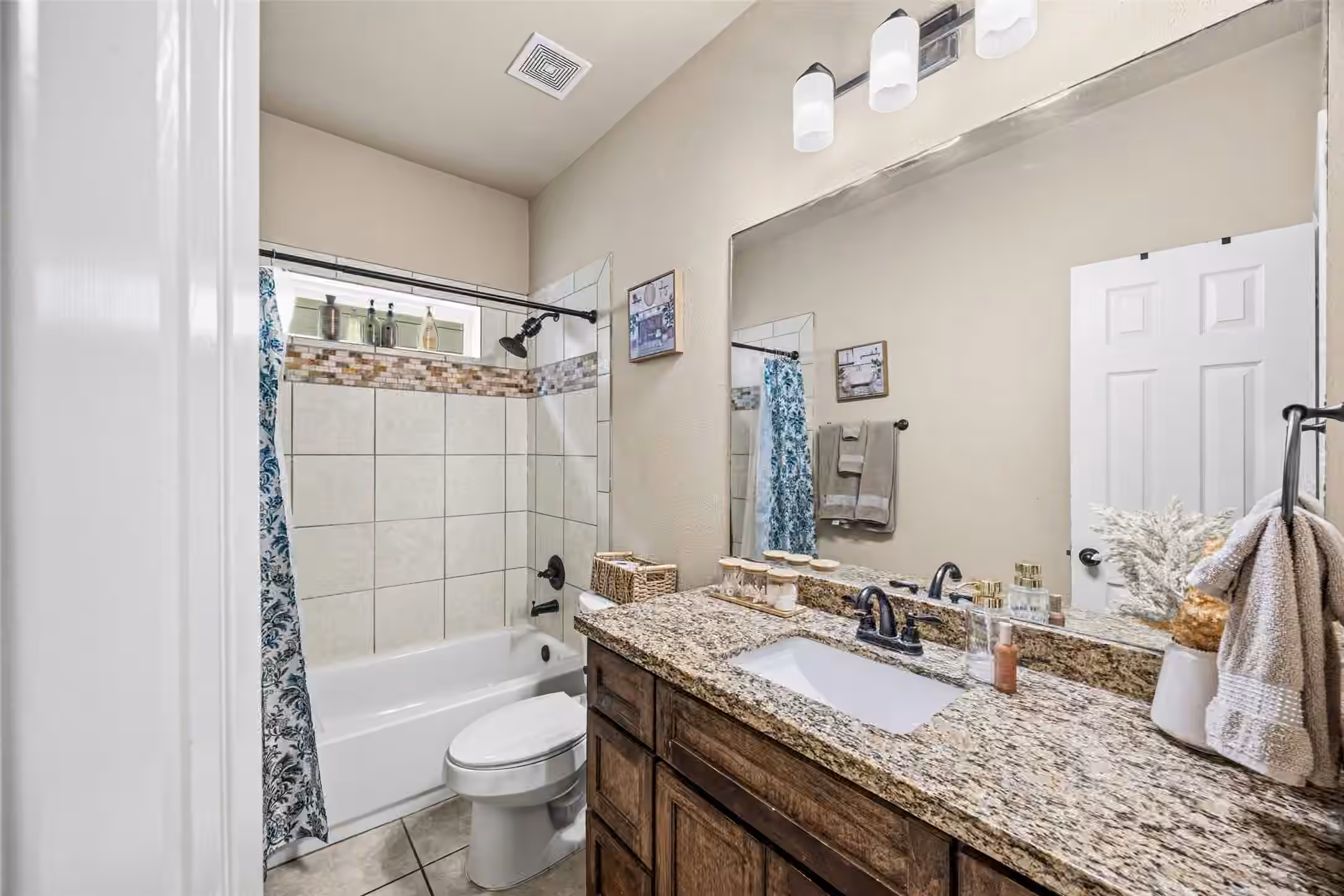 Photo 7 of 12007 Northpointe Meadows Drive, Tomball, TX