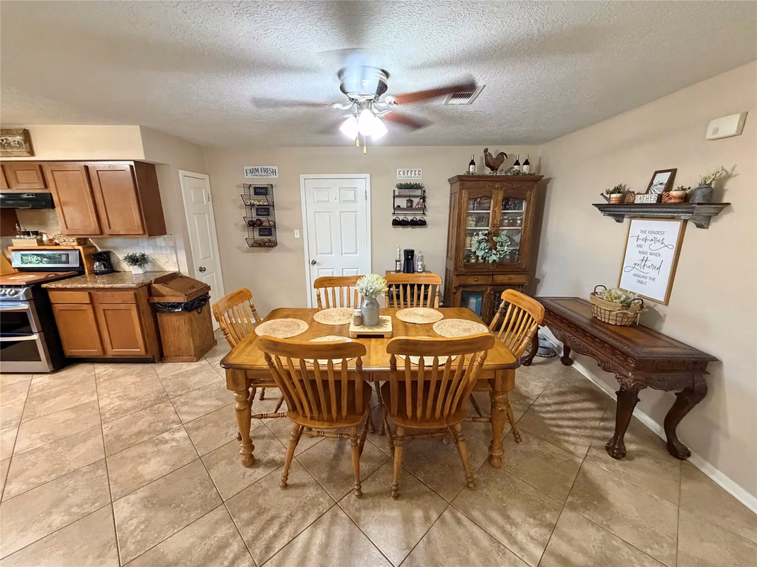 Photo 5 of 5403 3rd Street, Danbury, TX