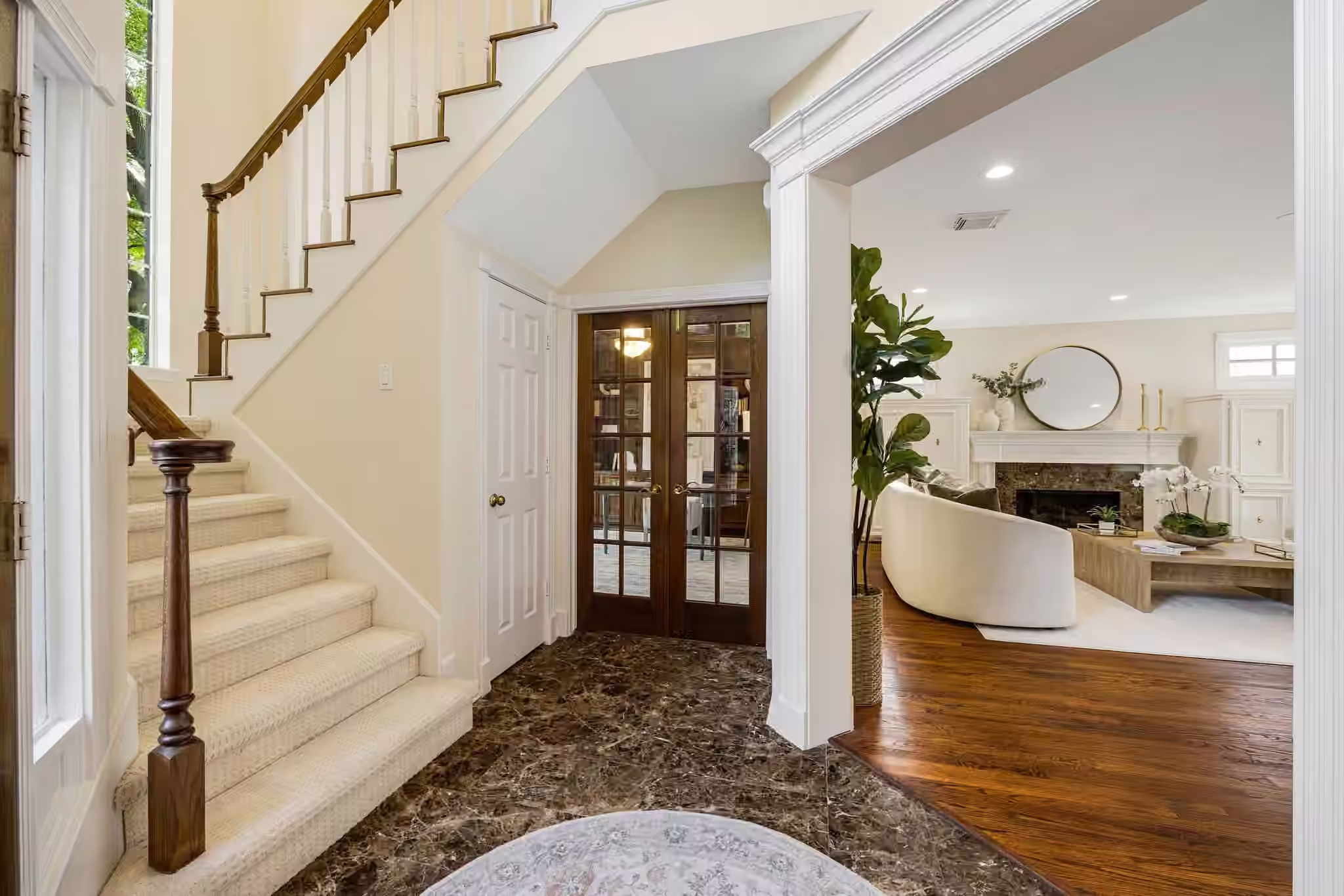 Photo 5 of 4900 Cedar Street, Bellaire, TX