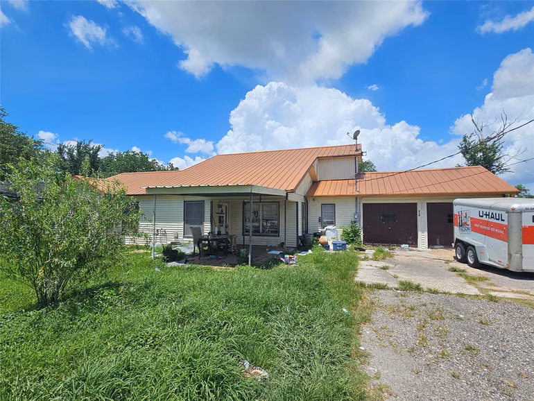 Photo of 712 Oak Avenue, Highlands, TX
