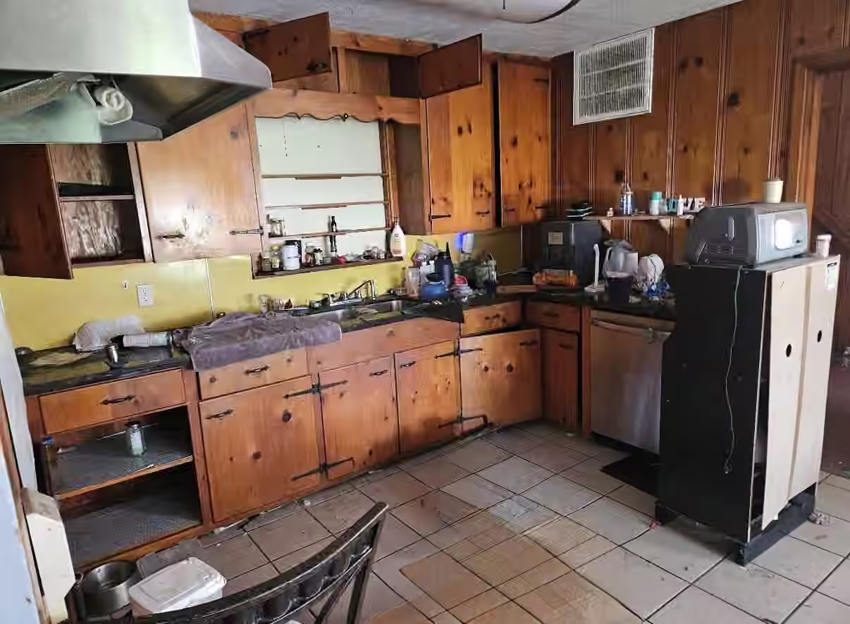 Photo 4 of 712 Oak Avenue, Highlands, TX