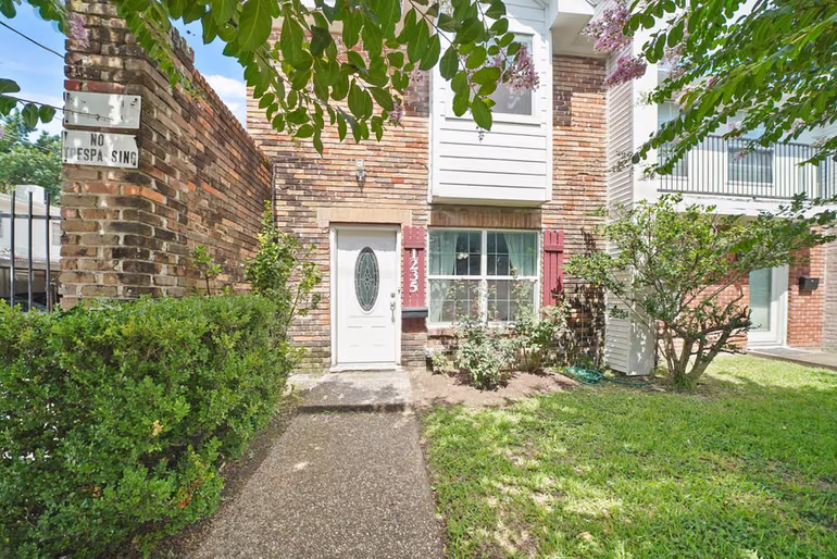 Photo of 1235 Witte Road 8, Houston, TX 77055