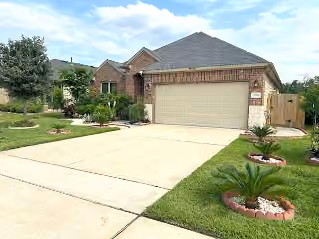 Photo 3 of 2020 Cedar Tree Court, Conroe, TX