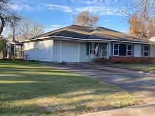 Photo of 305 Wisteria Street, Lake Jackson, TX 77566