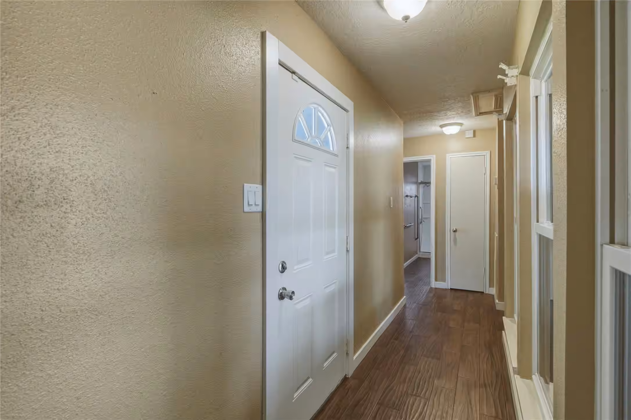 Photo 4 of 17330 Herrnhut Drive, Webster, TX