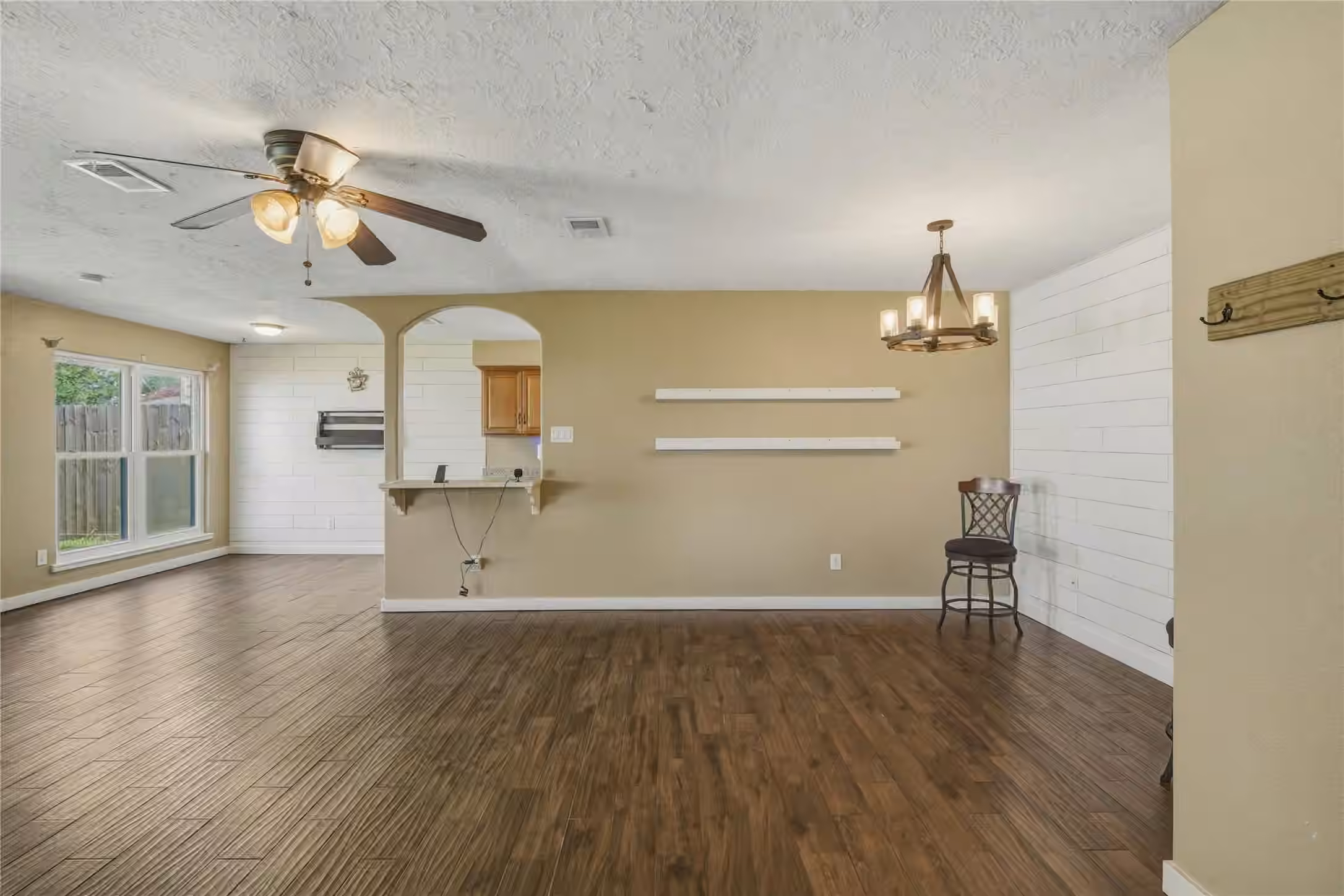 Photo 5 of 17330 Herrnhut Drive, Webster, TX