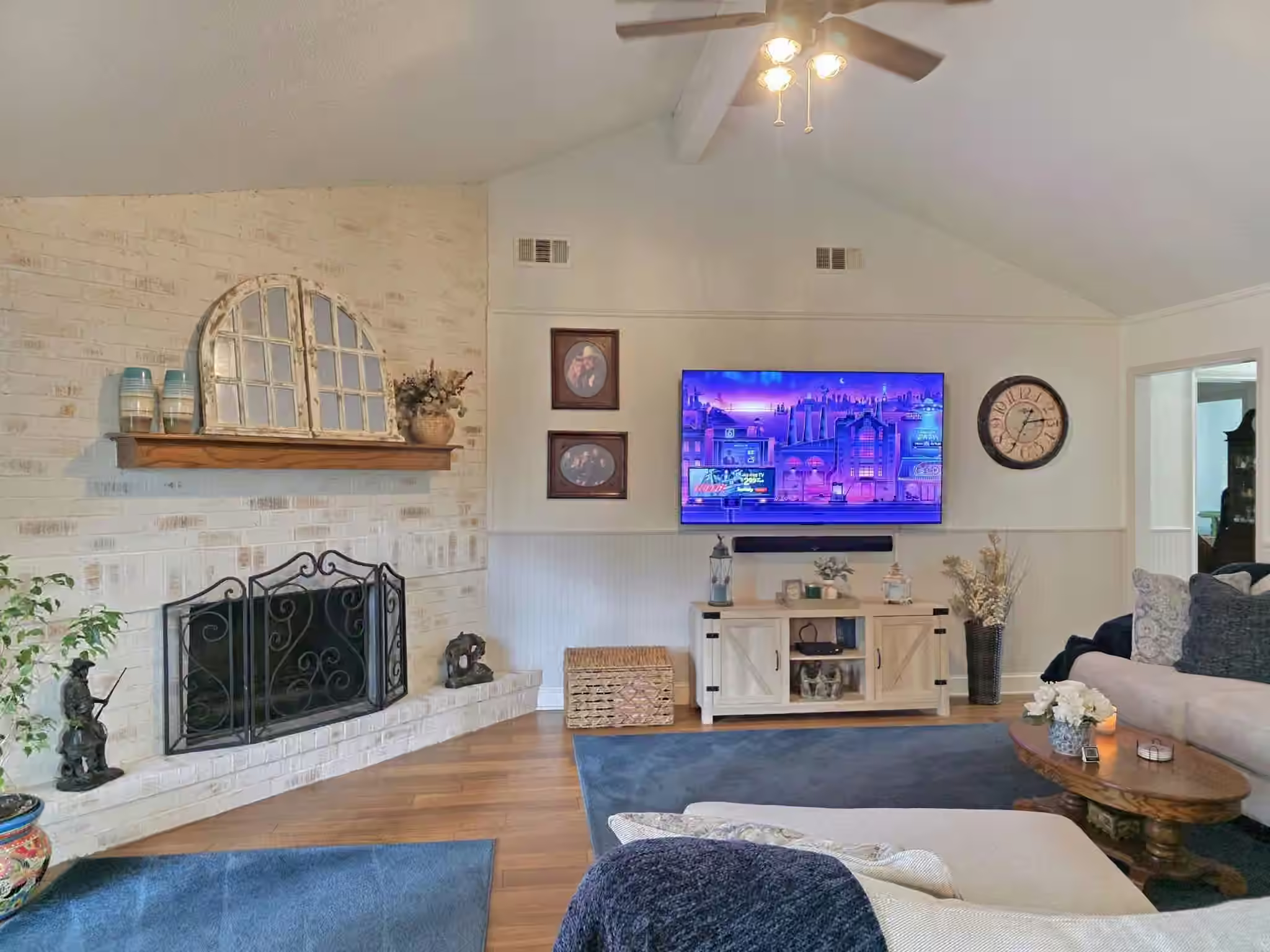 Photo 5 of 4701 Hiram Brandon Drive, Bay City, TX
