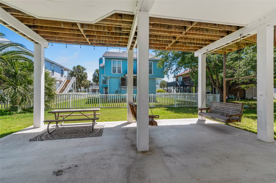 Photo 6 of 13819 Mutiny Lane, Galveston, TX