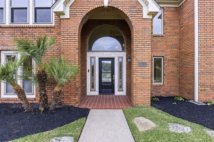 Photo 2 of 2312 Pebble Beach Drive, League City, TX