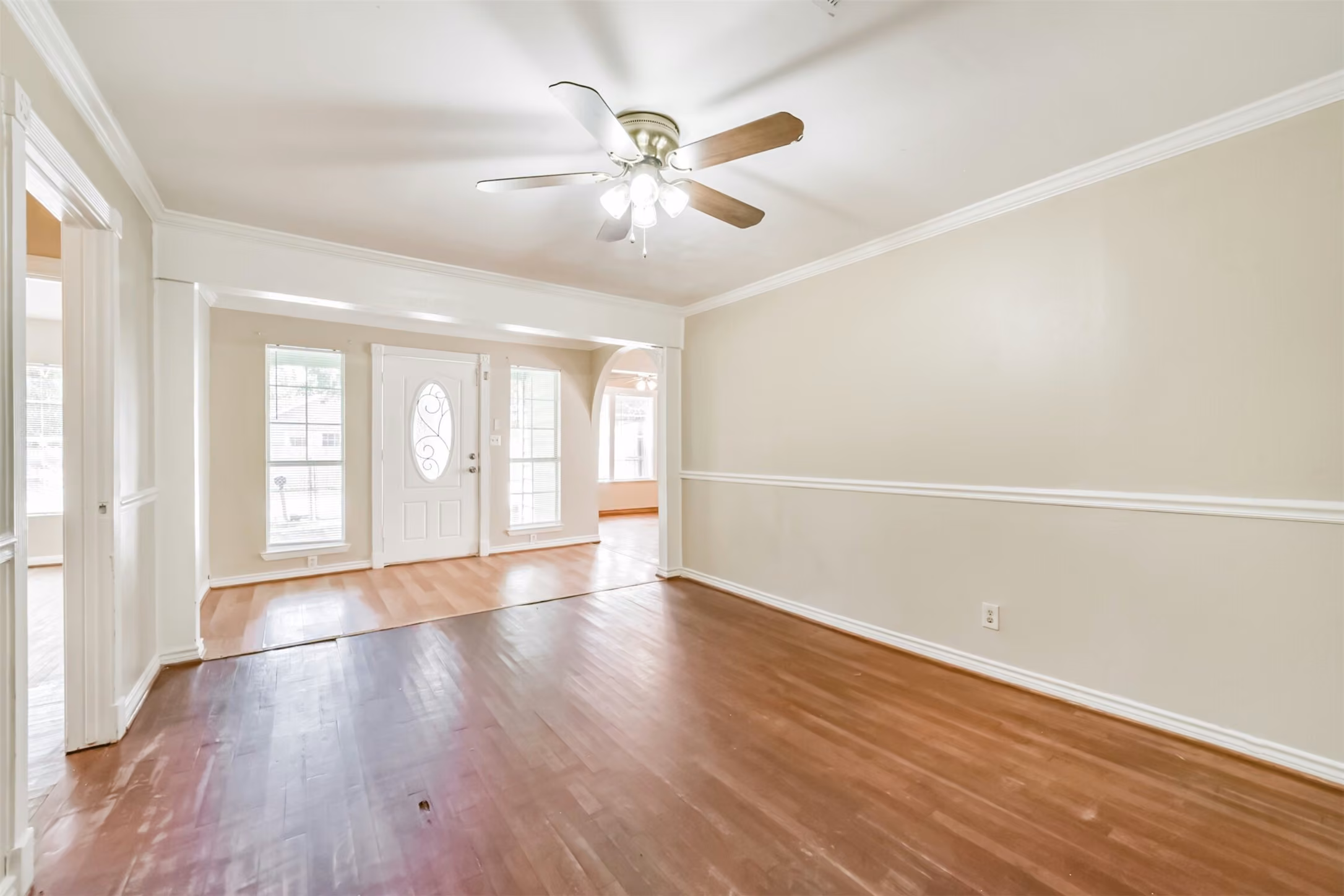 Photo 5 of 6219 Longview Street, Houston, TX