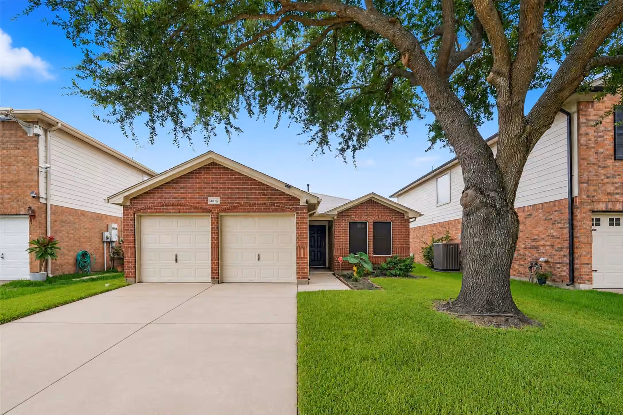 Photo 3 of 4815 Cliffpoint Court, Katy, TX