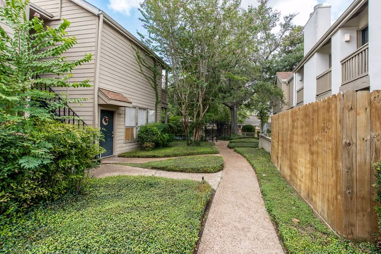 Photo 7 of 2100 Tanglewilde Street 269, Houston, TX