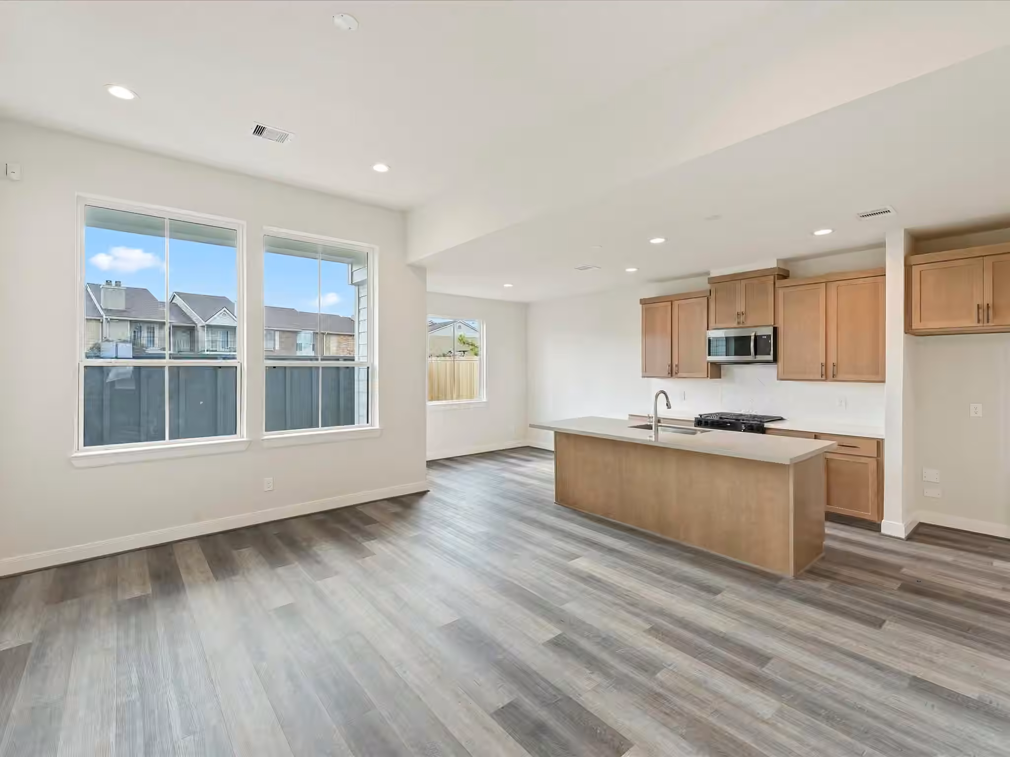 Photo 6 of 9211 Washington Heights Street, Houston, TX