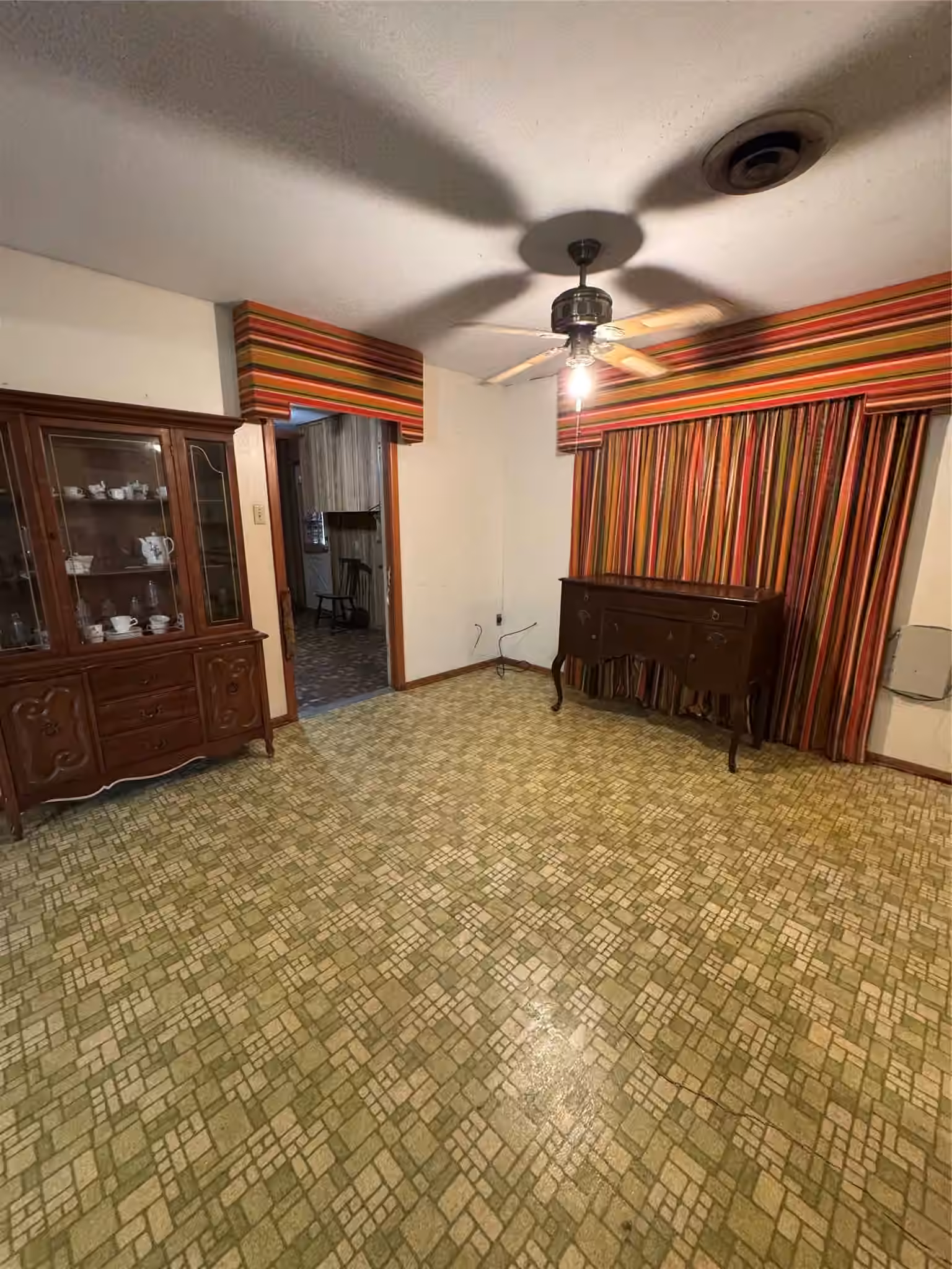 Photo 3 of 416 Mertie, Palacios, TX