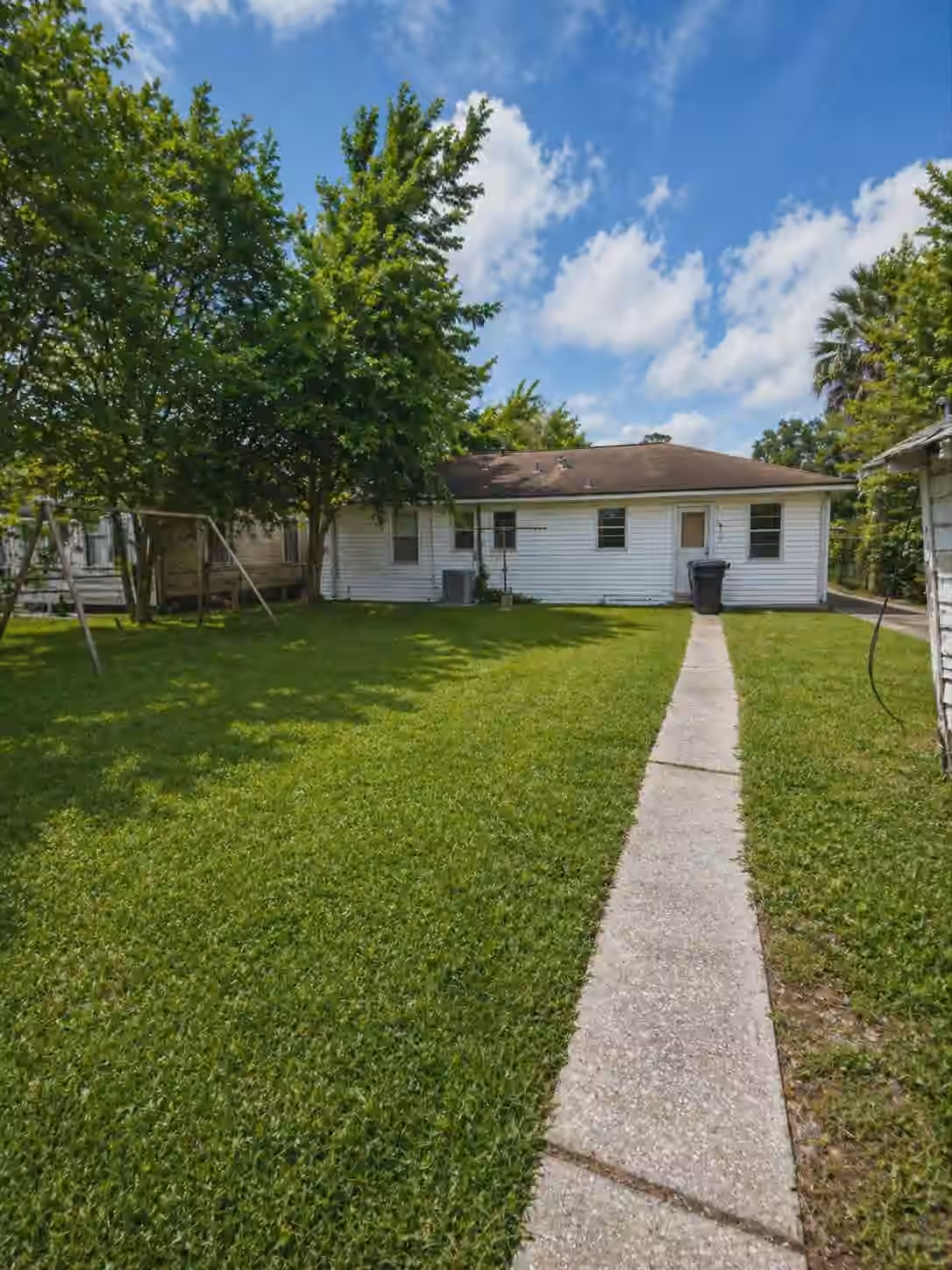 Photo 2 of 4302 Edison Street, Houston, TX